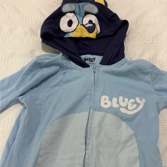 Bluey one piece pajama - Picture 2 of 4